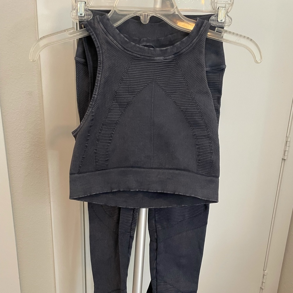 NUX x SoulCycle set